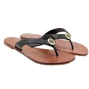 Tory Burch Black Thora Sandal Flip Flop Tumbled Leather Gold Logo Thong Toe 10